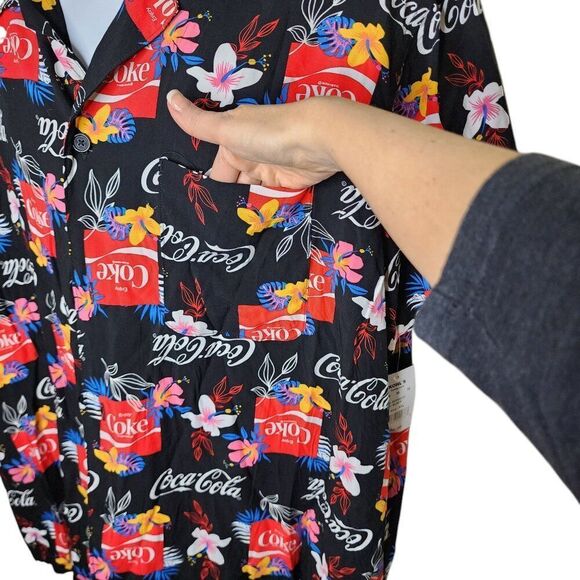 NEW Coca Cola Hawaiian Button Up Rayon Shirt Tropical Floral Mens XXL Black - Picture 2 of 6